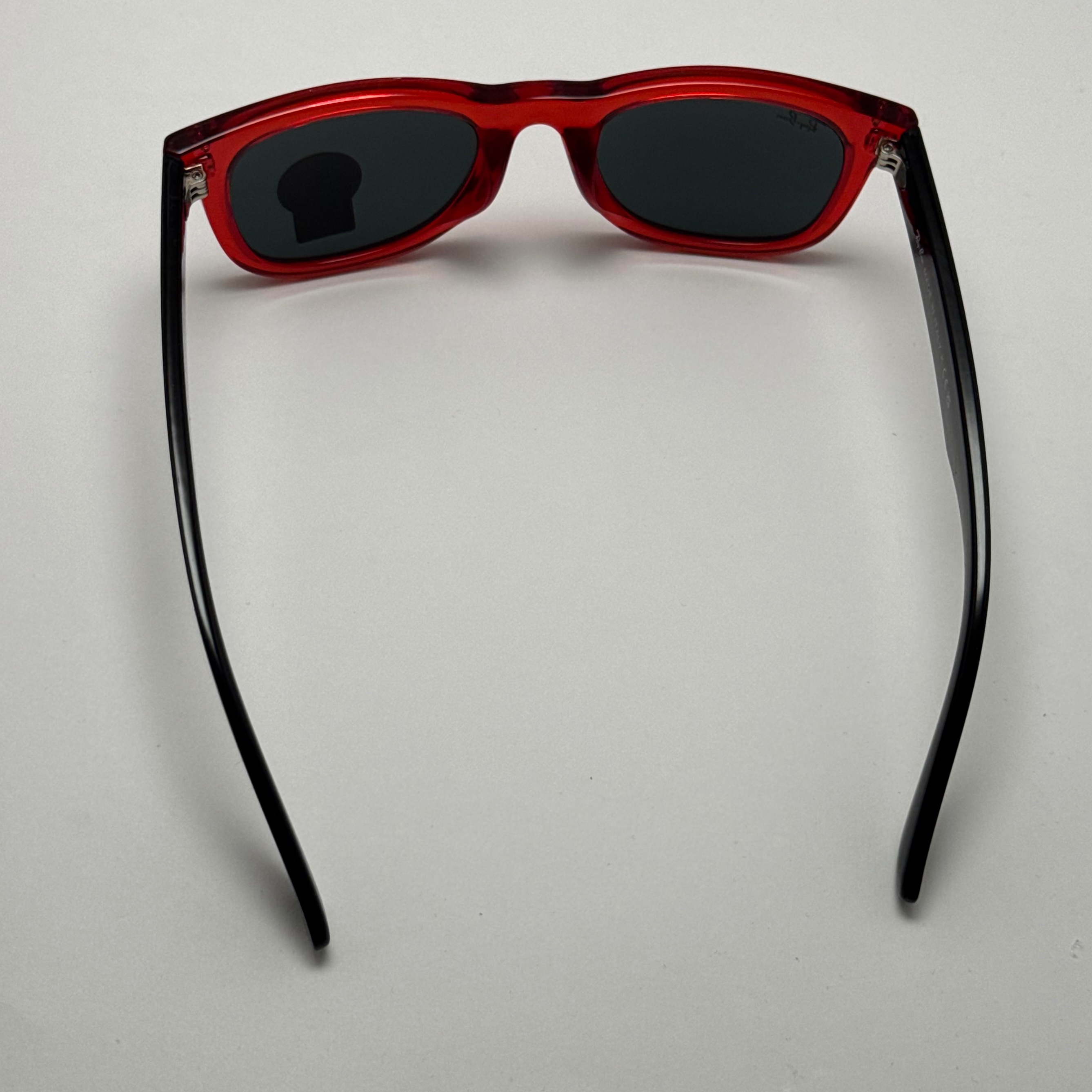 عینک آفتابی ریبن ویفرر شیشه سنگ مشکی قرمز به همراه پک کامل ریبن Rayban WAYFARER RB 0502S