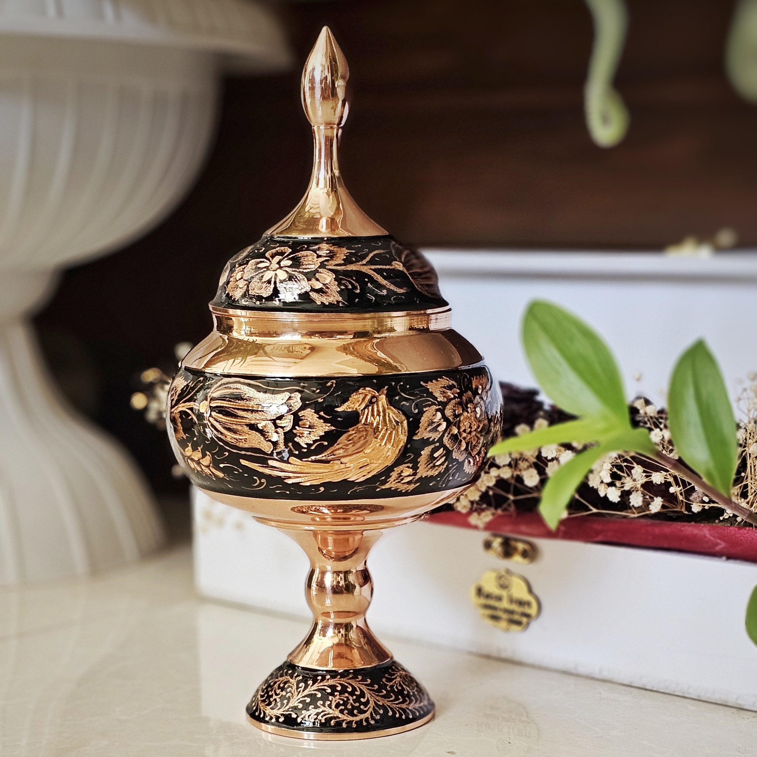 شکلات خوری مسی مدل الماس تراش ارتفاع29/5 به همراه جعبه فانتزی