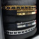 دستبند مردانه و پسرانه چرم و پلاک استیل کارتیر cartier دولاین رنگ ثابت کد amp (پس کرایه)