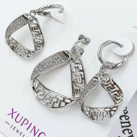 نیم ست گردنبند و گوشواره زنانه و دخترانه ژوپینگ xuping طرح جواهری ورساچ ضد حساسیت رنگ ثابت کد amp (پس کرایه)