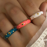انگشتر های زنانه فانتزی میناکاری شده در تنوع طرح بالا فری سایز freesize رنگ ثابت کد zsm (پس کرایه)