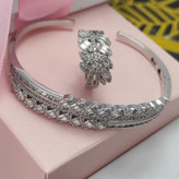 ست دستبند و انگشتر طرح جواهری زنانه طرح نگین ملیله ای رنگ ثابت کد mp (پس کرایه)