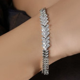 دستبند جواهری نگین کاری طرح قطره رنگ ثابت کد mp (پس کرایه)