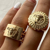 انگشتر استیل زنانه مینیمال در دو طرح ورساچ Versace رنگ ثابت کد tj (پس کرایه)