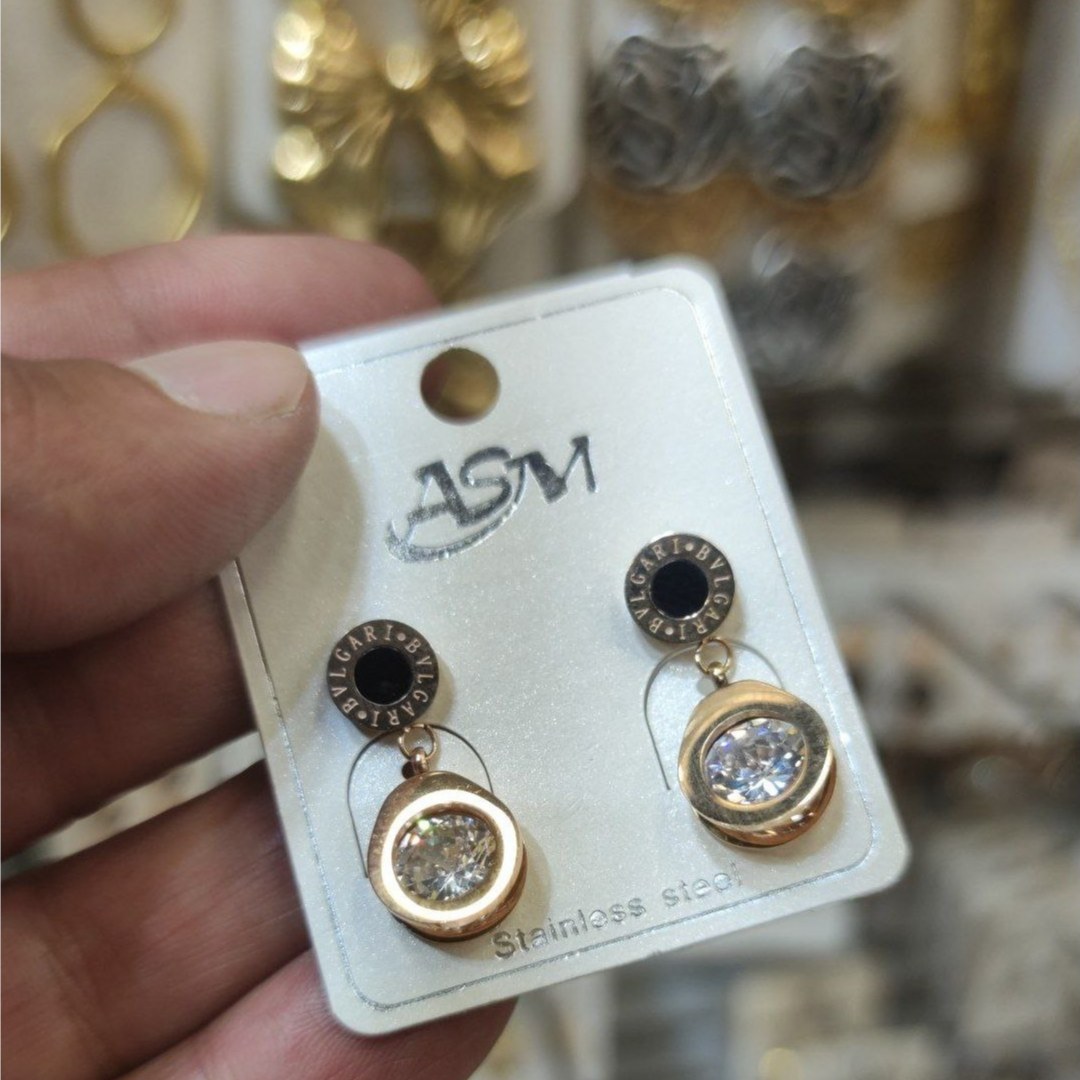 گوشواره استیل زنانه طرح بولگاری آویز نگین تنوع طرح رنگ ثابت کد bn (پس کرایه)