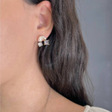 گوشواره طرح جواهری (میخ نقره) طرح گیلاس نگینی رنگ ثابت کد tk (پس کرایه)