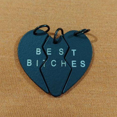 زنجیر و آویز پلاک استیل سه نفره دوستی BEST BITCHES رنگ ثابت کد as