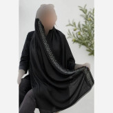 شال مجلسی گلدوزی و دانتل دوزی شده مدل گلاب جنس کریشه پلاس ابعاد 180 در 62 سانتیمتر