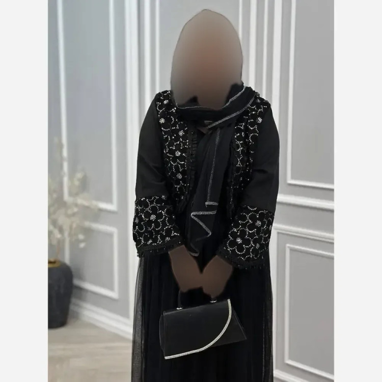 ست سه تیکه زنانه مدل شهرزاد جنس مازراتی و تور مشکی سایز فری 36 تا 46