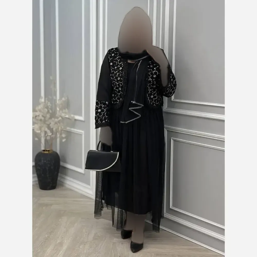 ست سه تیکه زنانه مدل شهرزاد جنس مازراتی و تور مشکی سایز فری 36 تا 46