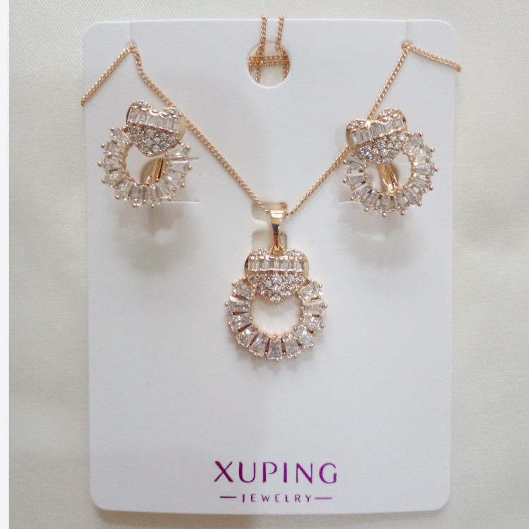 نیم ست گوشواره وپلاک جواهری از برند ژوپینگ