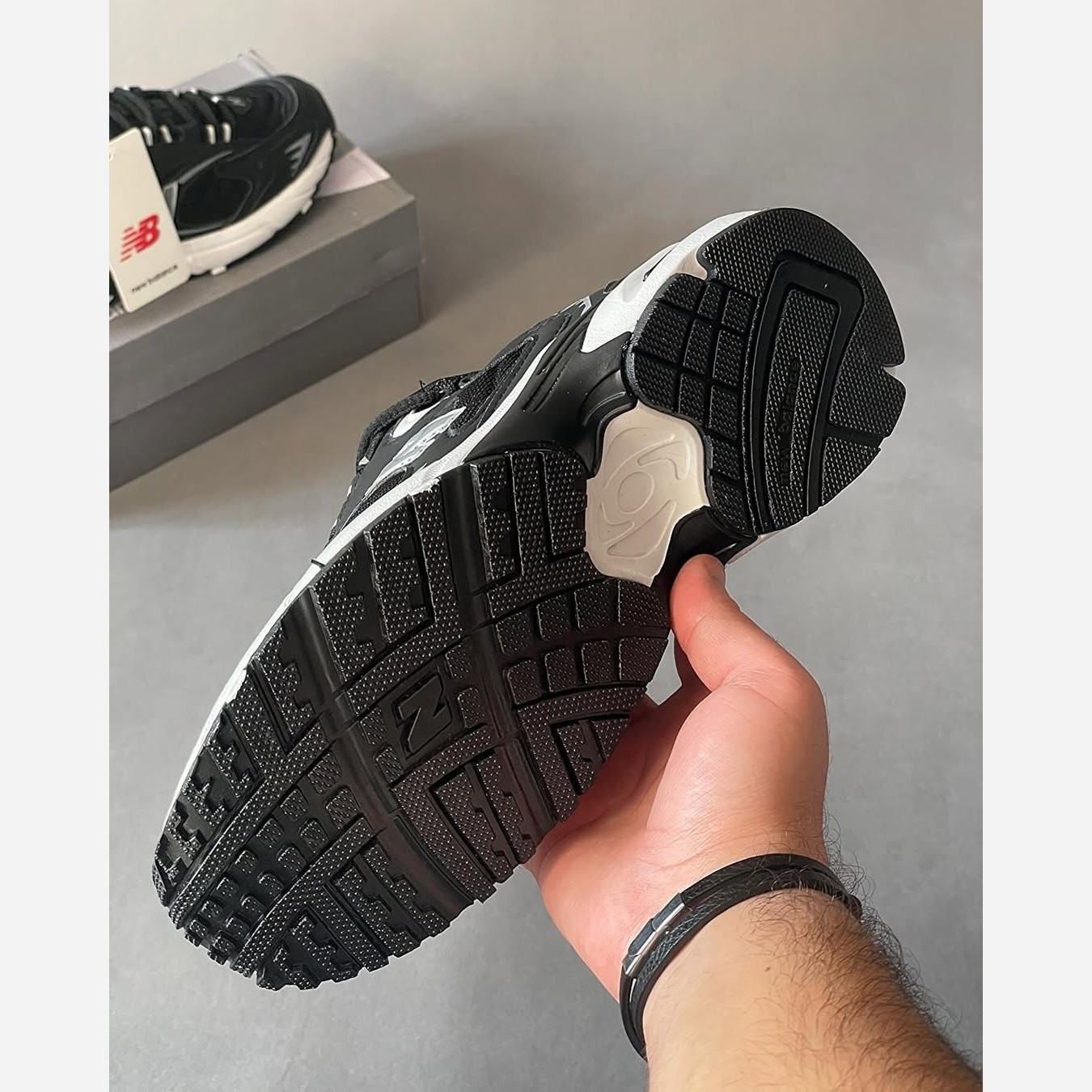 کفش مردانه نیوبالانس 725 مشکی (کیفیت عالی)
