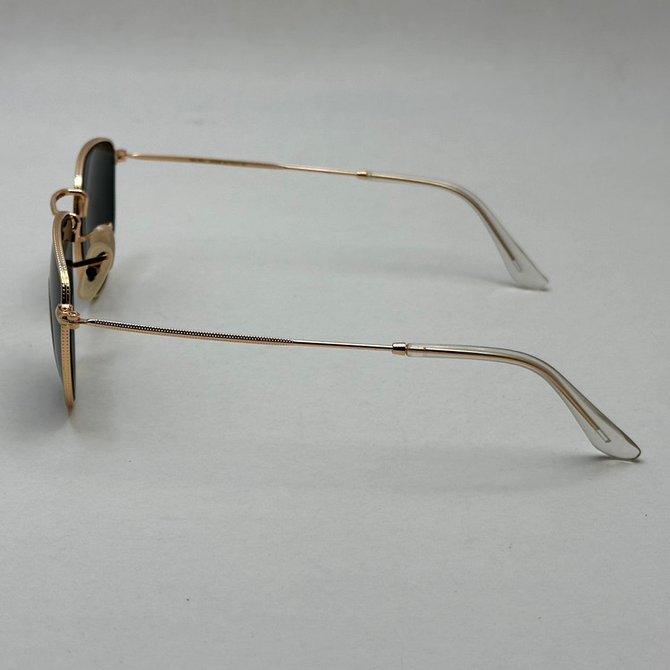 عینک آفتابی ریبن rayban شیشه سنگ مشکی طلایی کد rb 3958 (ارسال رایگان)