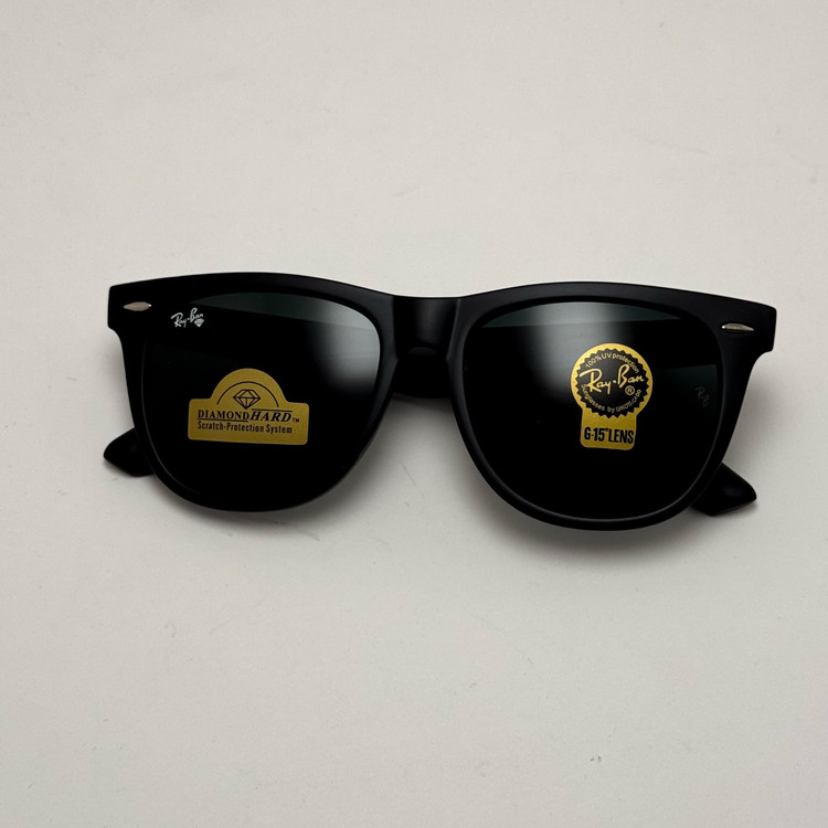 عینک آفتابی ریبن ویفرر شیشه سنگ مشکی که همراه پک کامل ریبن Rayban WAYFARER RB 2140 سایز 54 (ارسال رایگان)