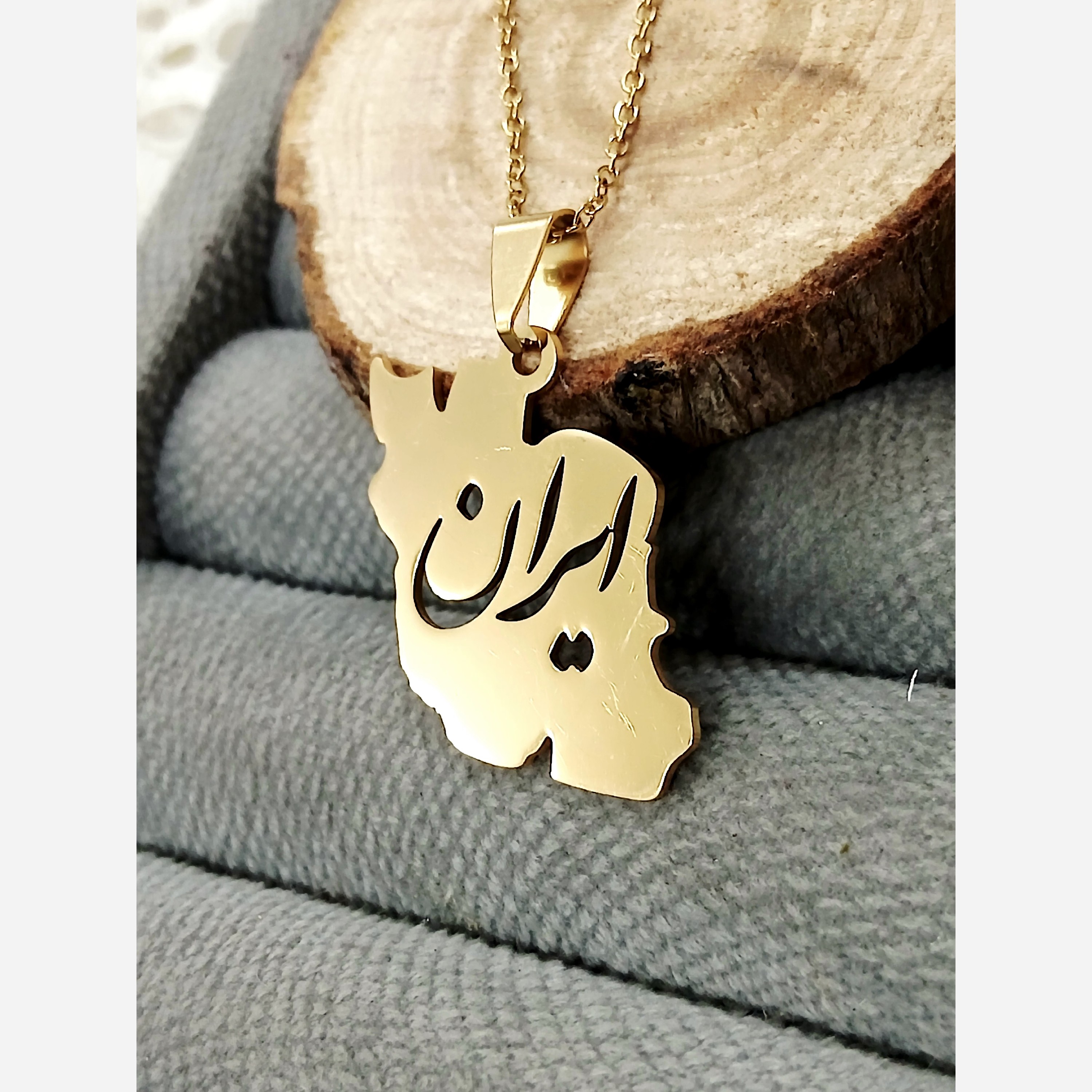 گردنبند ایران طلایی استیل رنگ ثابت خاص وشیک