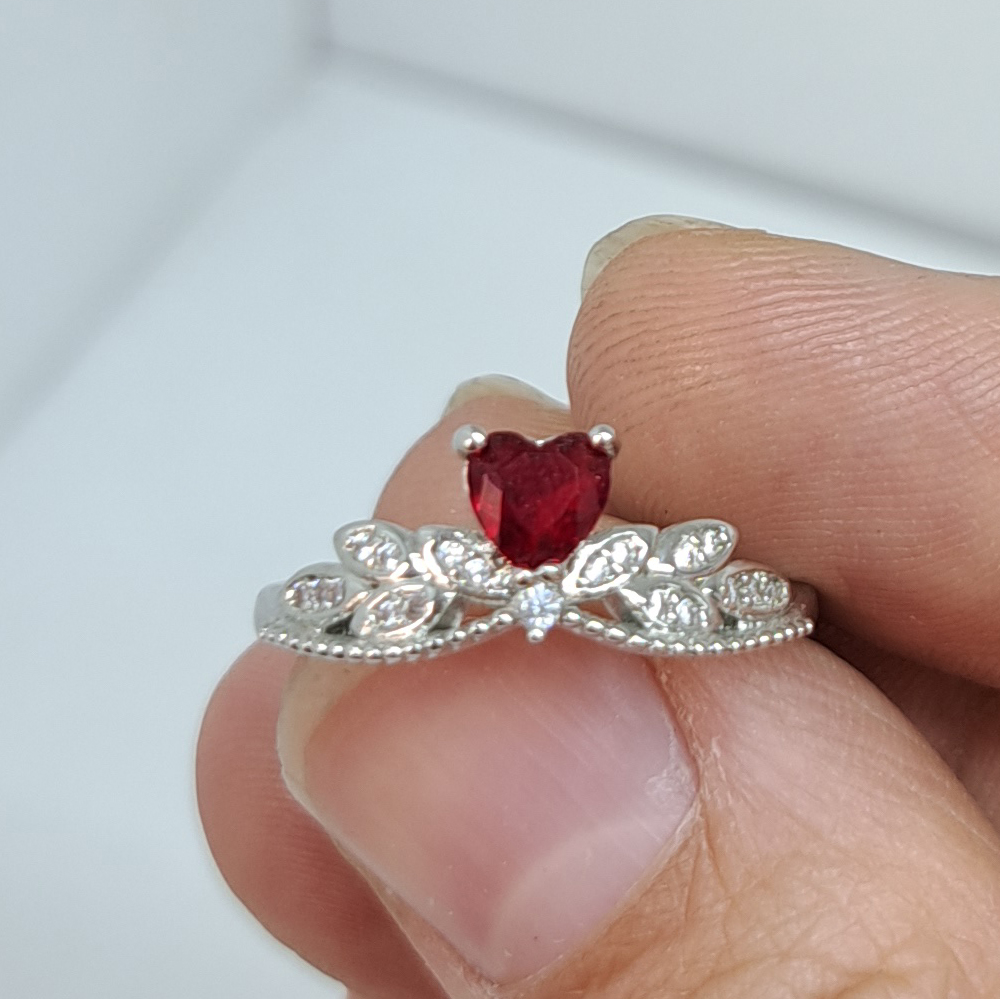 انگشتر جواهری طرح قلب قرمز کد 02